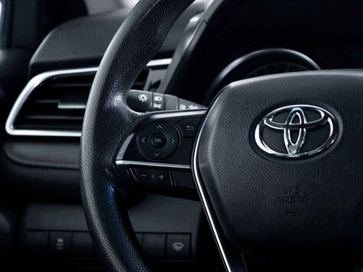 Купить Toyota Camry с пробегом. Фото: #9