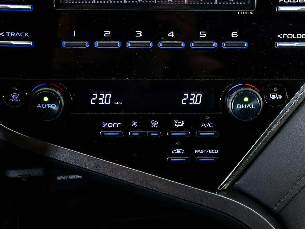 Купить Toyota Camry с пробегом. Фото: #12