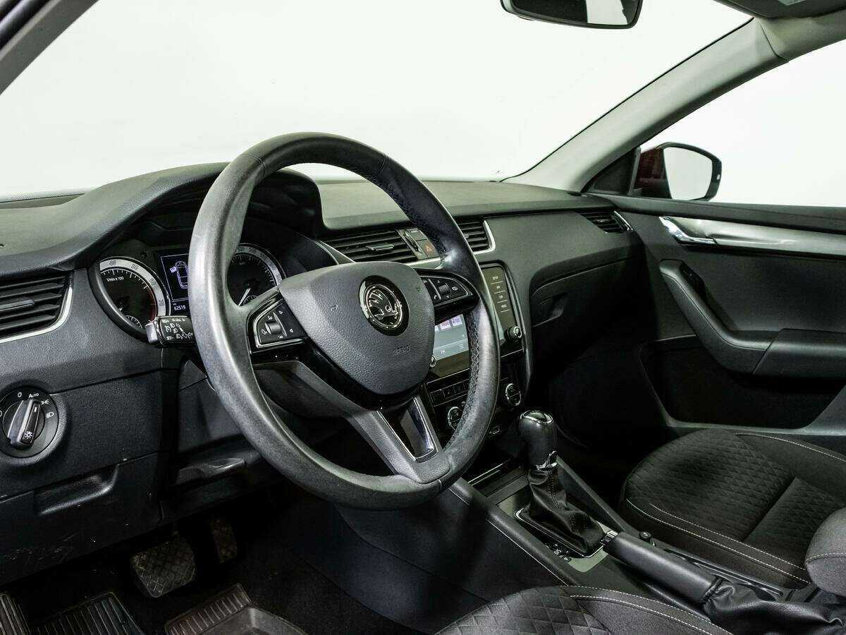 Купить Skoda Octavia с пробегом. Фото: #10