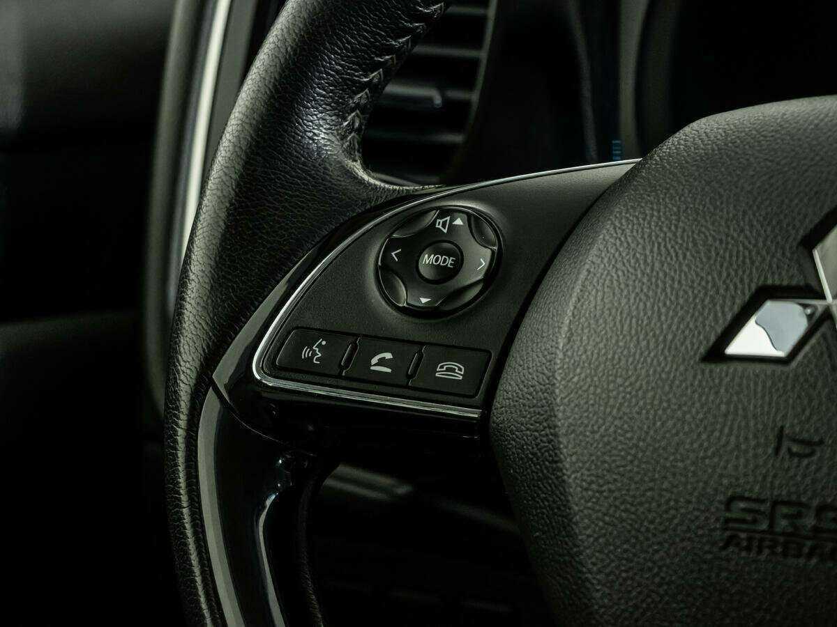 Купить Mitsubishi Outlander с пробегом. Фото: #15