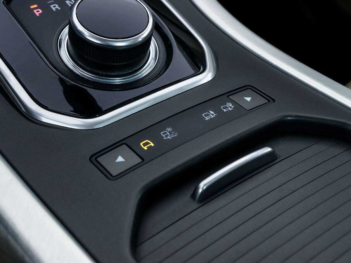 Купить Land Rover Range Rover Evoque с пробегом. Фото: #17