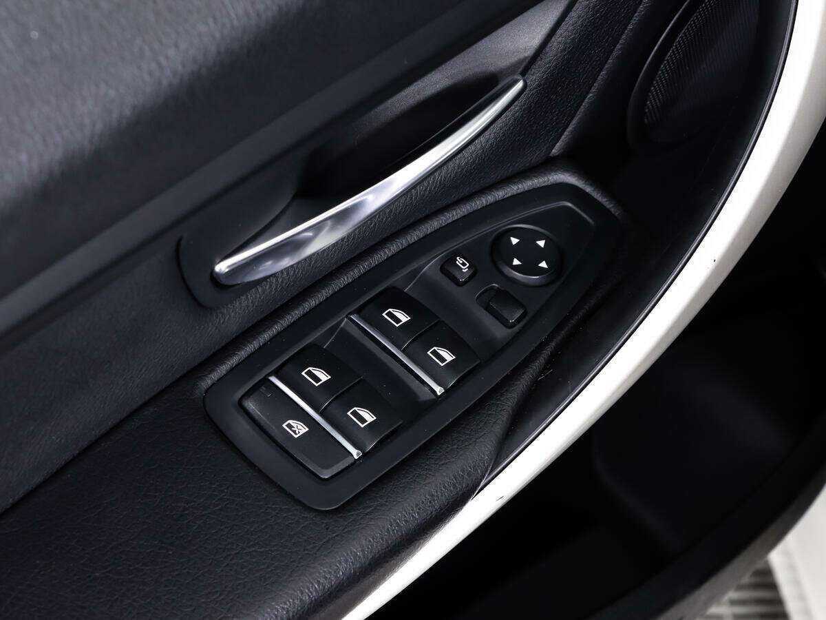 Купить BMW 3 серии с пробегом. Фото: #19