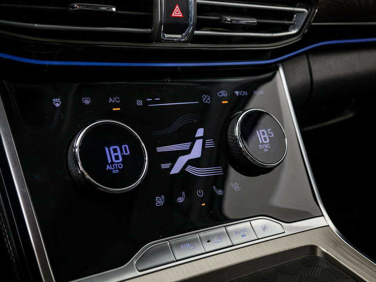 Купить EXEED VX с пробегом. Фото: #14