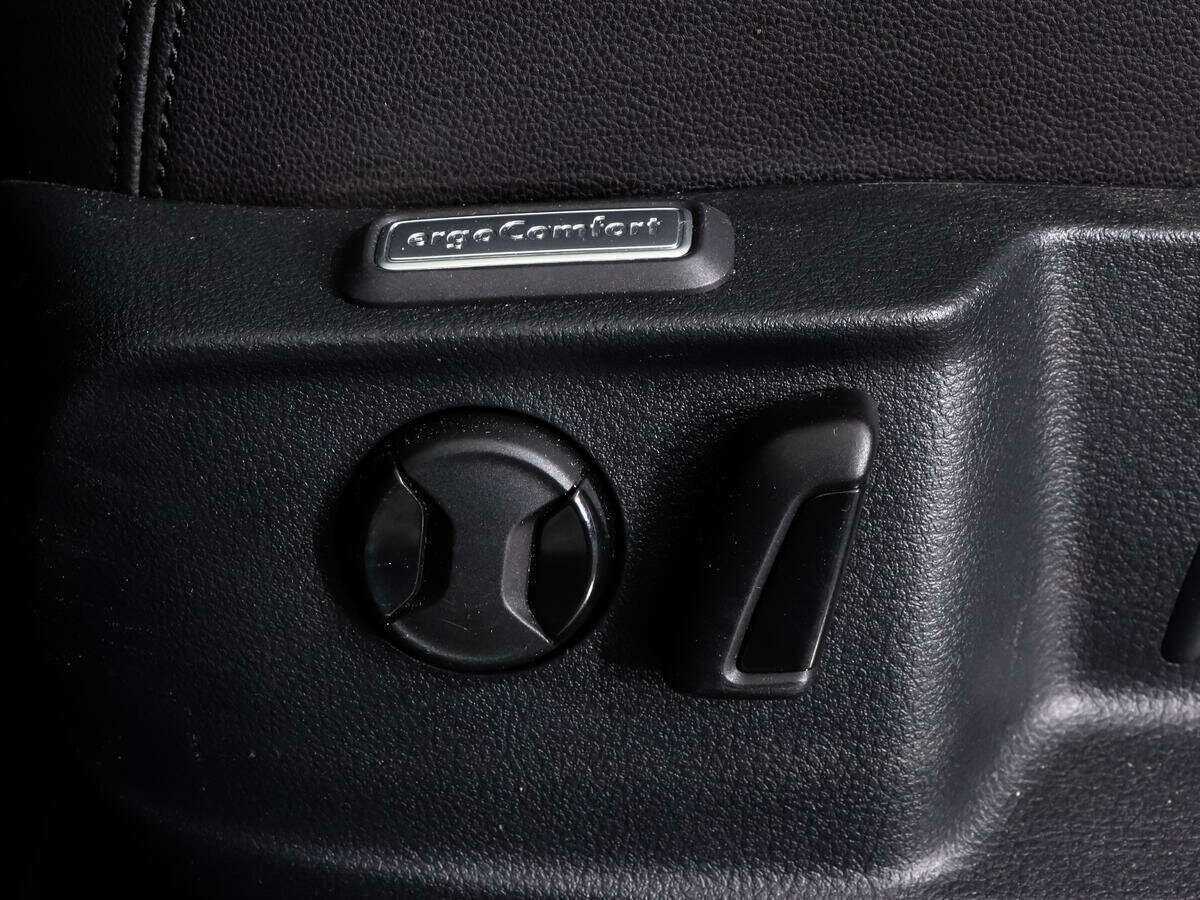 Купить Volkswagen Passat с пробегом. Фото: #15