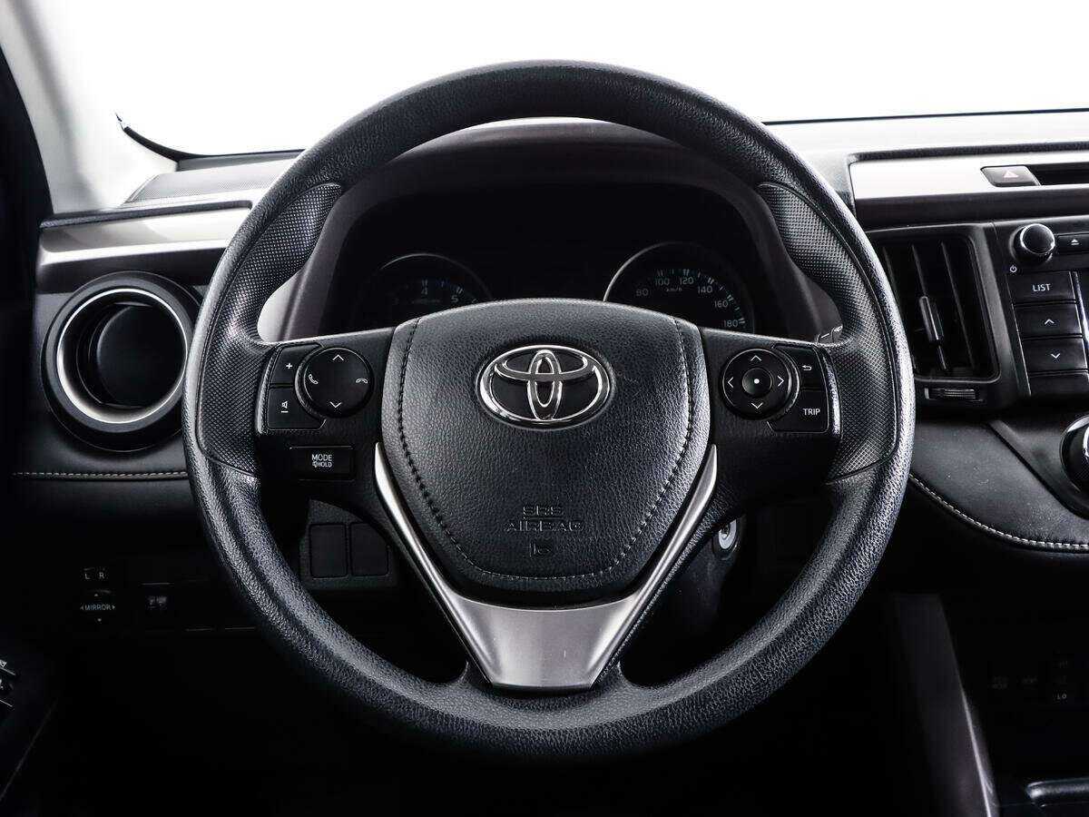 Купить Toyota RAV4 с пробегом. Фото: #11