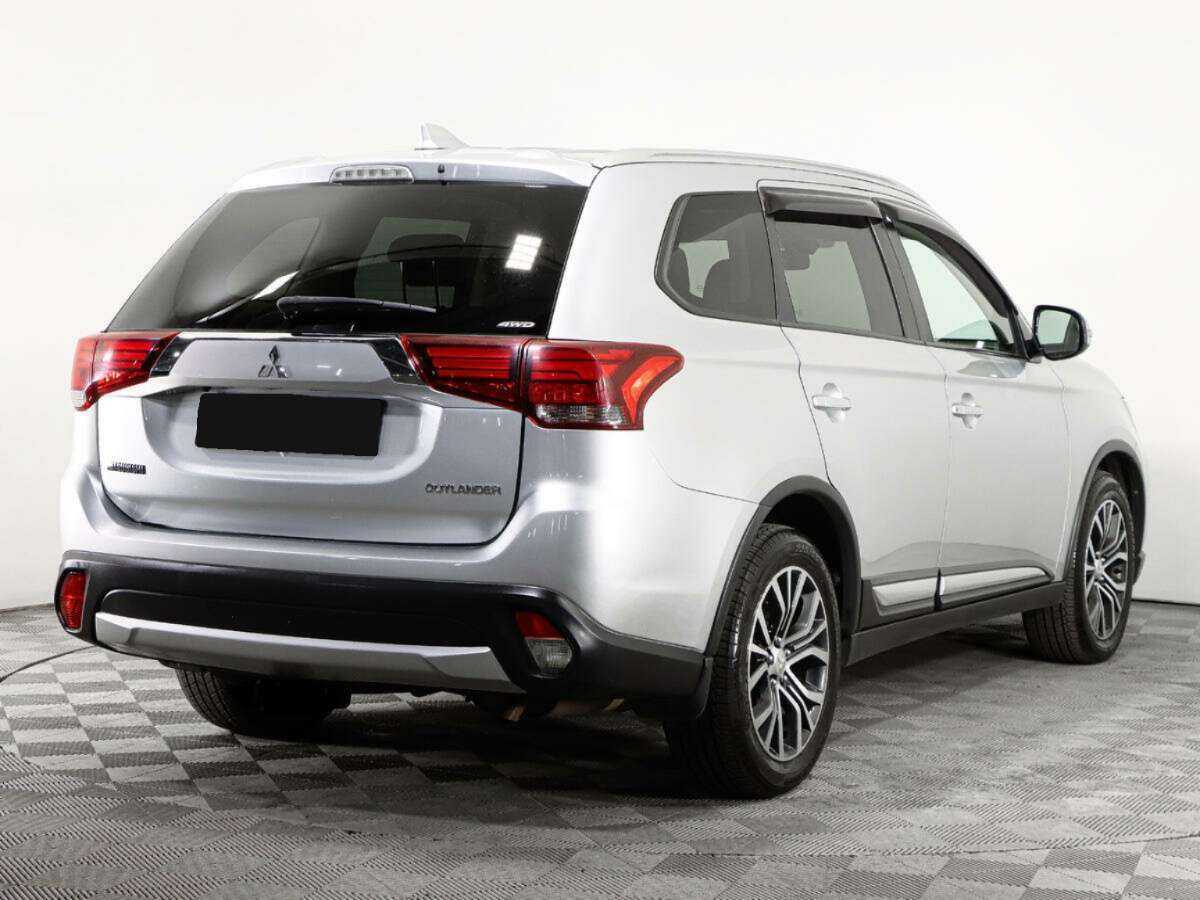Купить Mitsubishi Outlander с пробегом. Фото: #3