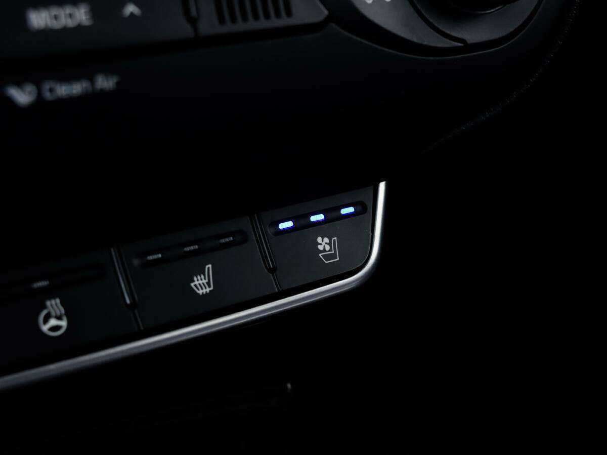 Купить Kia Sorento с пробегом. Фото: #21