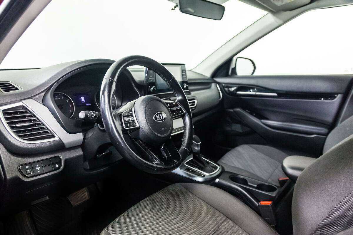 Купить Kia Seltos с пробегом. Фото: #10