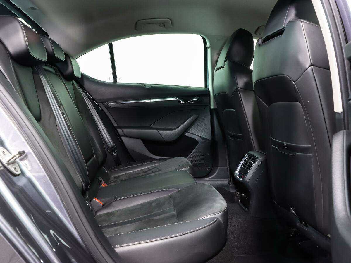 Купить Skoda Octavia с пробегом. Фото: #14