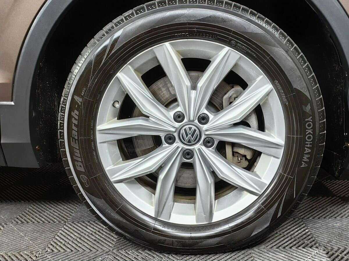 Купить Volkswagen Tiguan с пробегом. Фото: #15