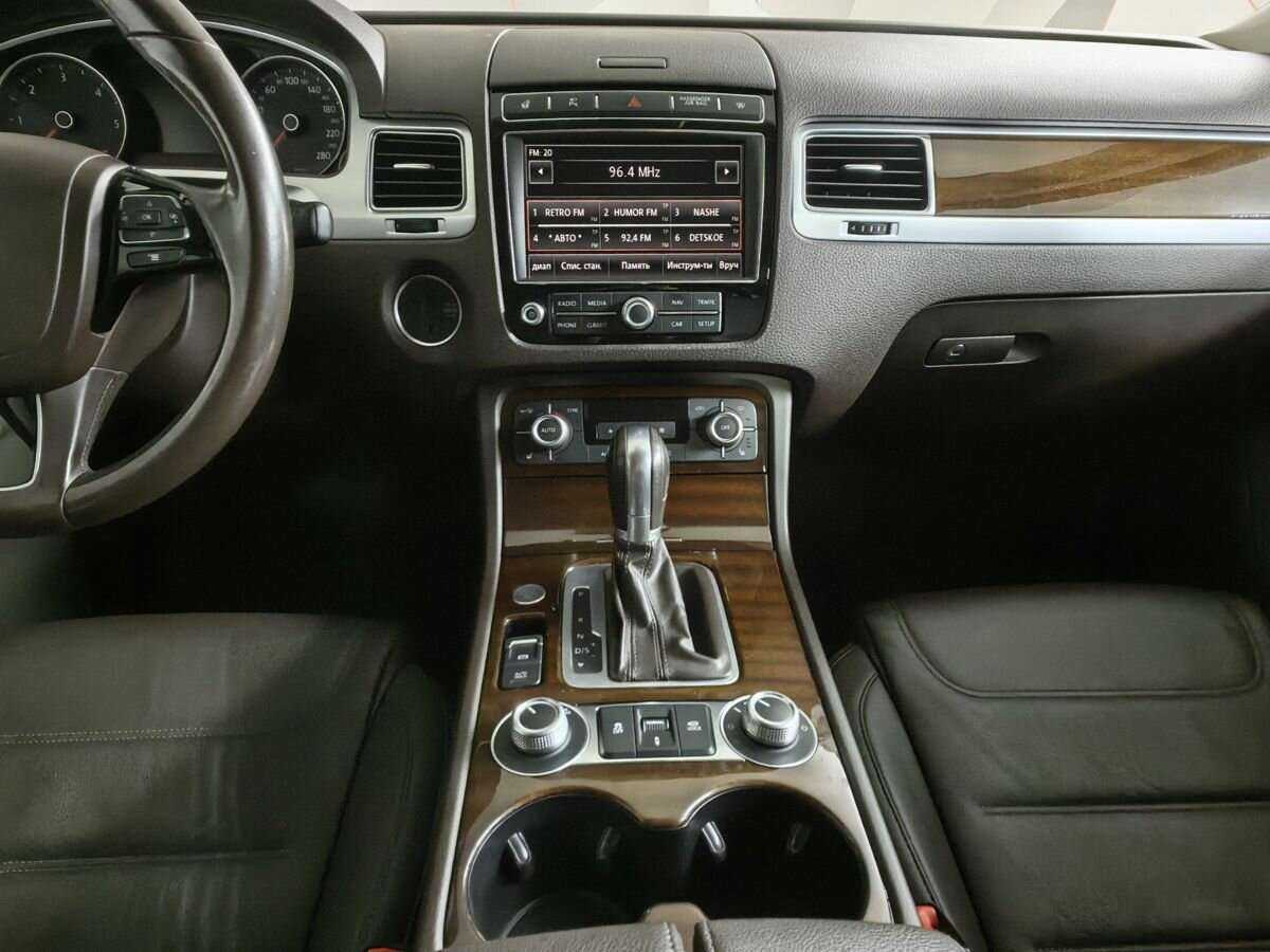 Купить Volkswagen Touareg с пробегом. Фото: #10