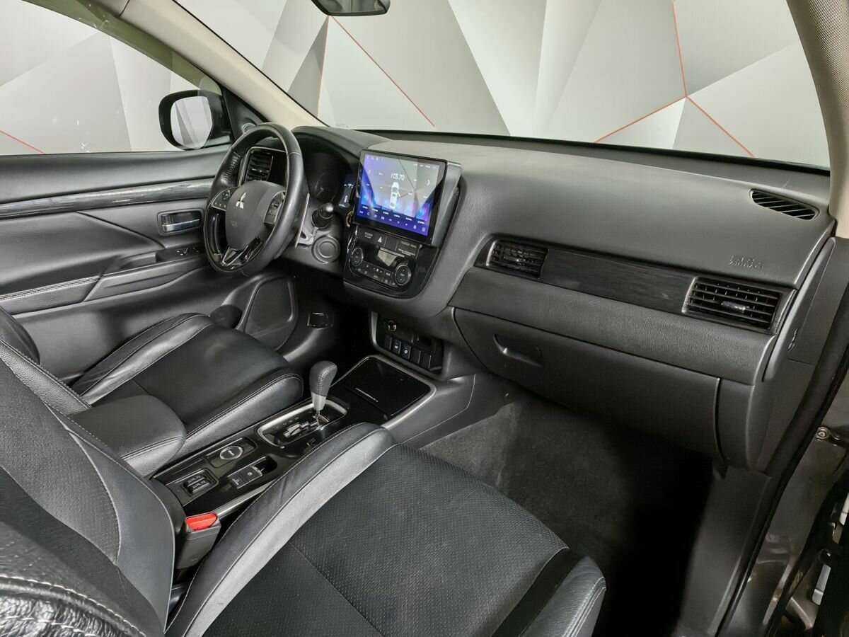 Купить Mitsubishi Outlander с пробегом. Фото: #8