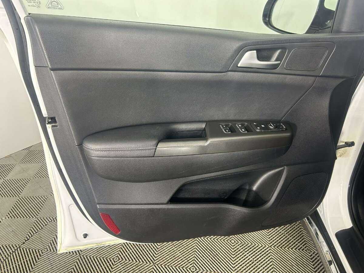 Купить Kia Sportage с пробегом. Фото: #6