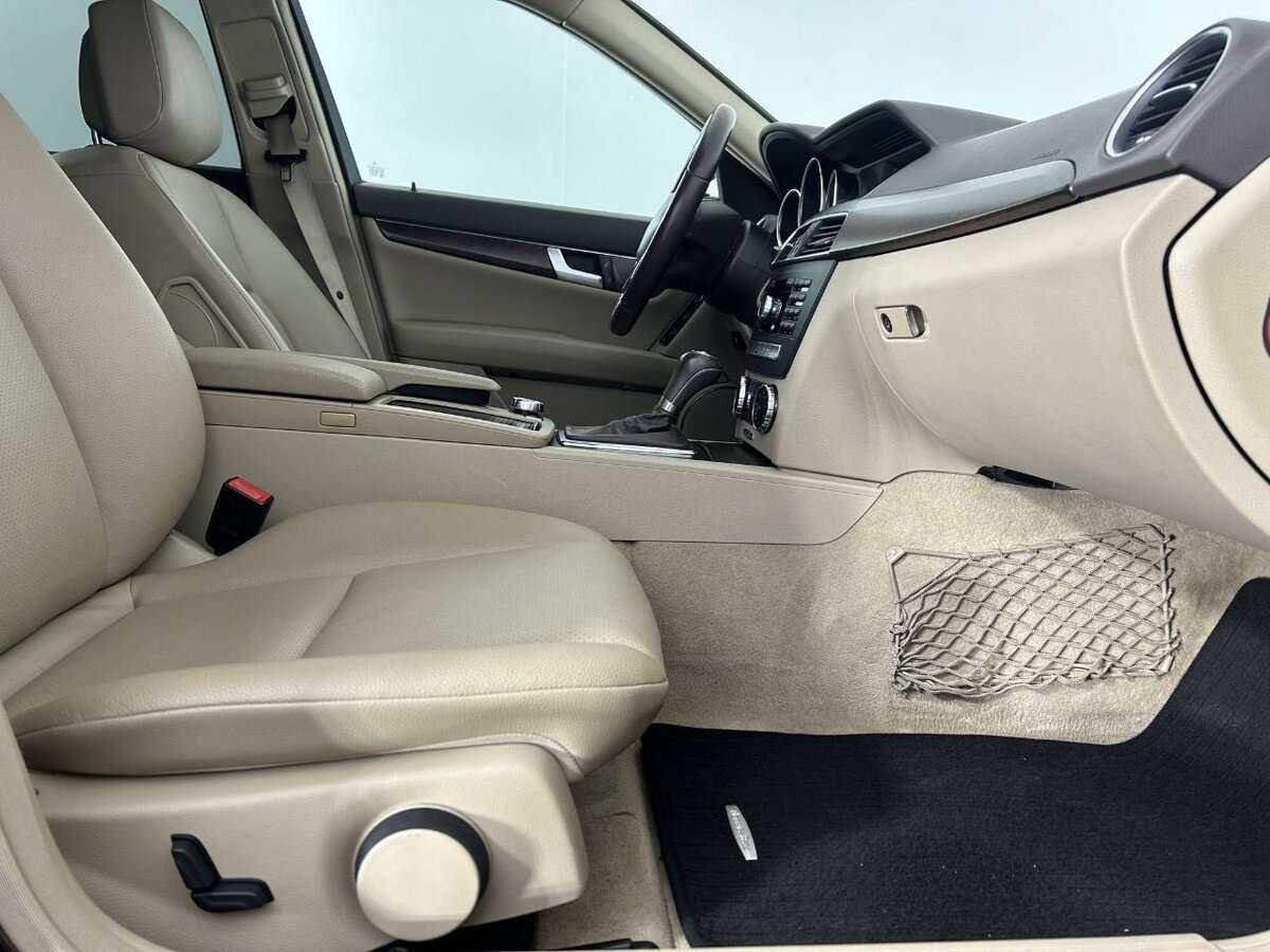 Купить Mercedes-Benz C-Класс с пробегом. Фото: #12