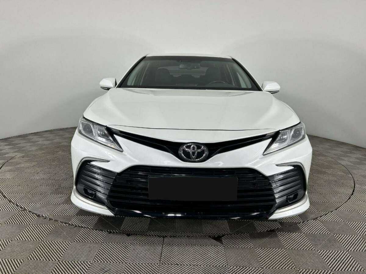 Купить Toyota Camry с пробегом. Фото: #1