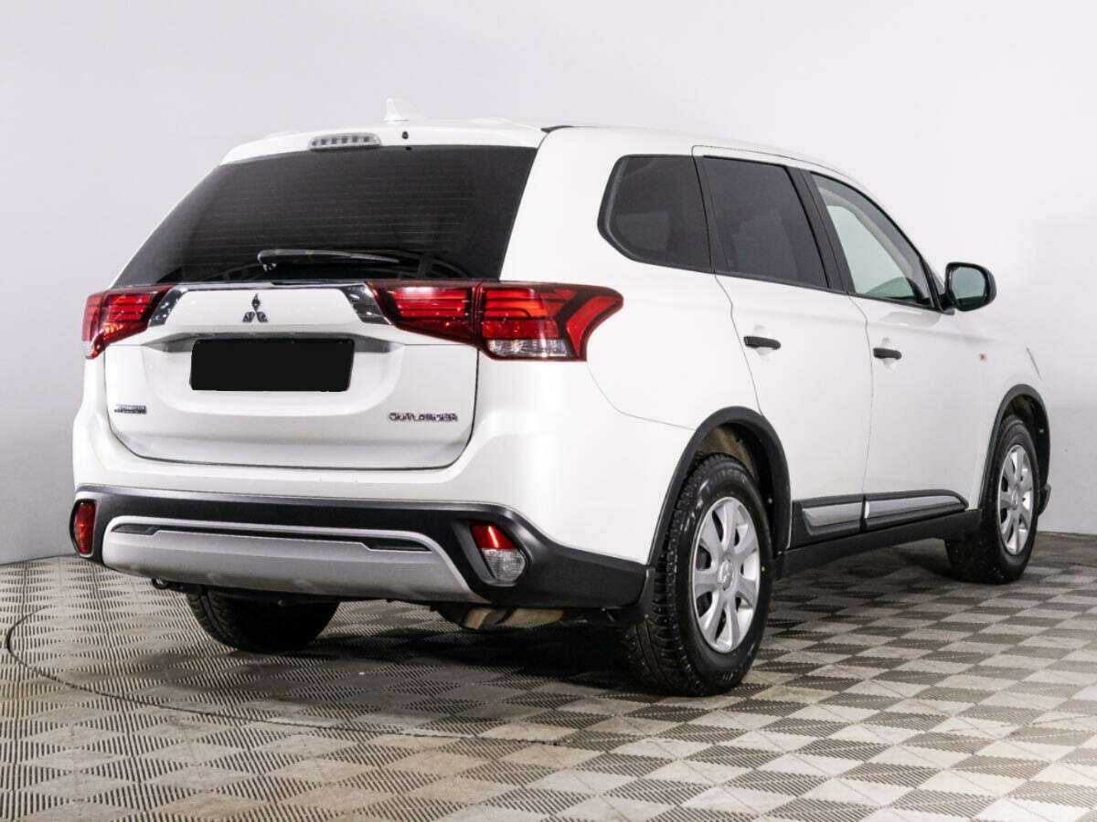 Купить Mitsubishi Outlander с пробегом. Фото: #4