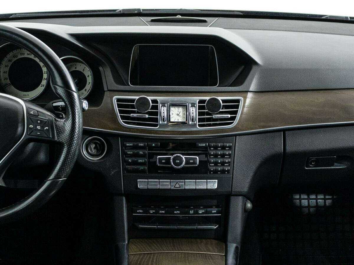 Купить Mercedes-Benz E-Класс с пробегом. Фото: #13