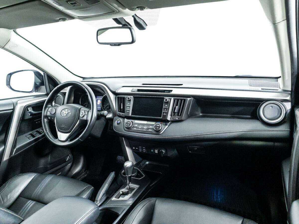 Купить Toyota RAV4 с пробегом. Фото: #8