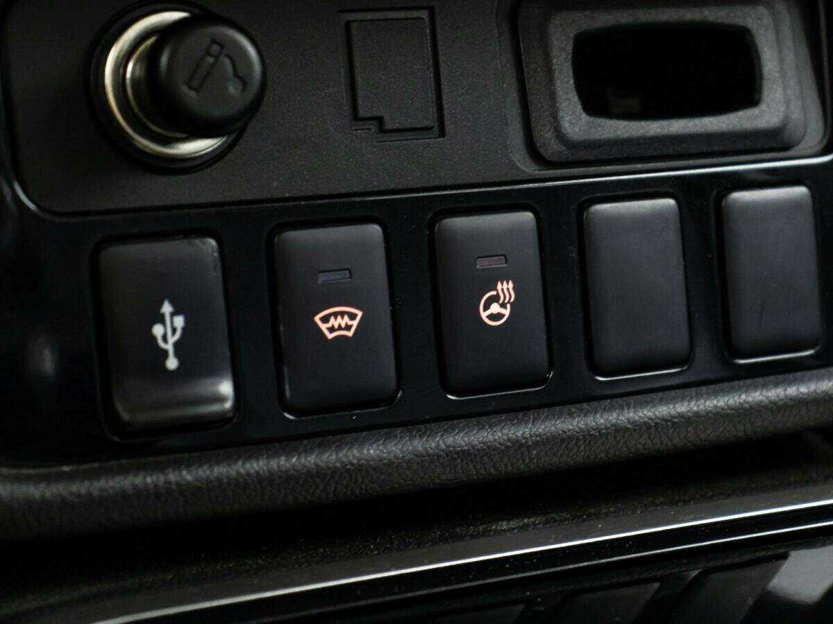 Купить Mitsubishi Outlander с пробегом. Фото: #17