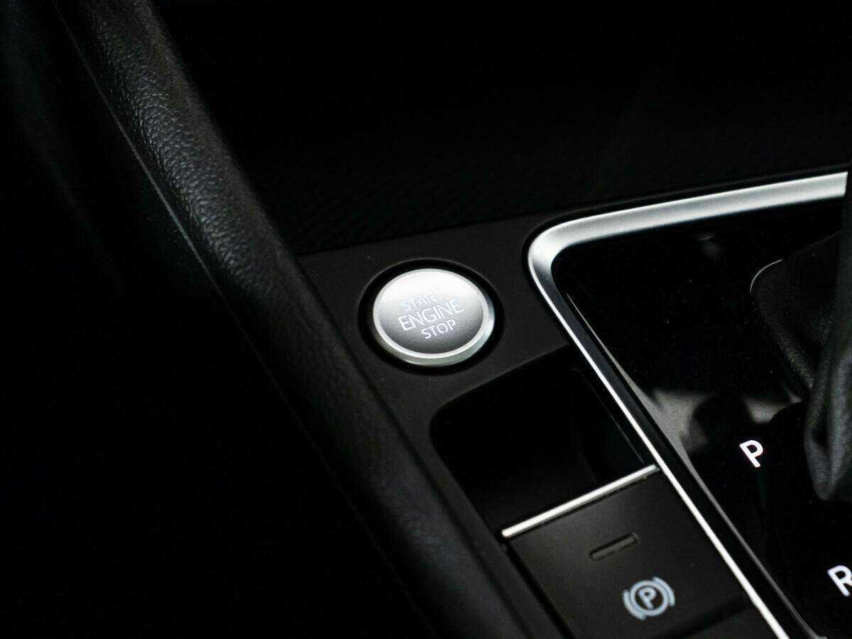 Купить Volkswagen Jetta с пробегом. Фото: #17