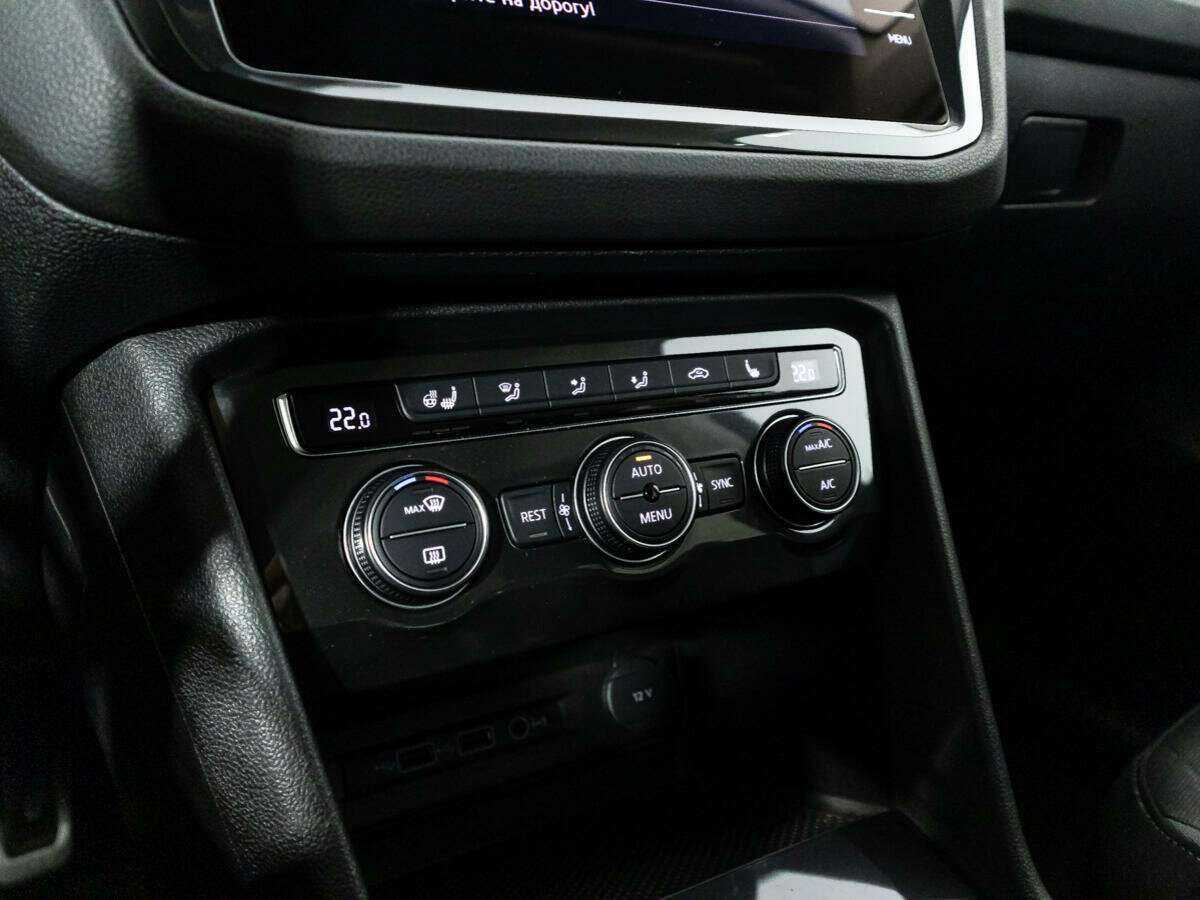 Купить Volkswagen Tiguan с пробегом. Фото: #15