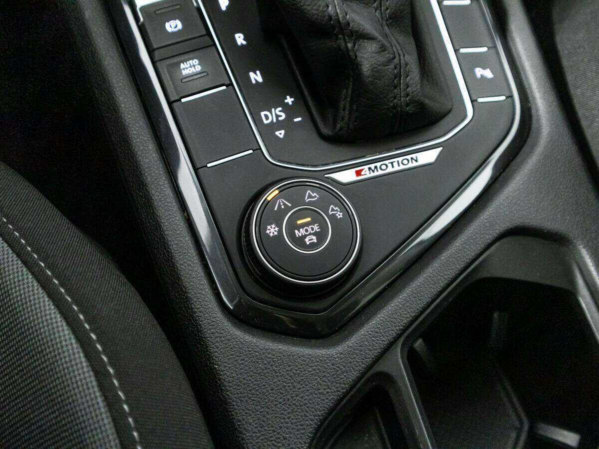 Купить Volkswagen Tiguan с пробегом. Фото: #16