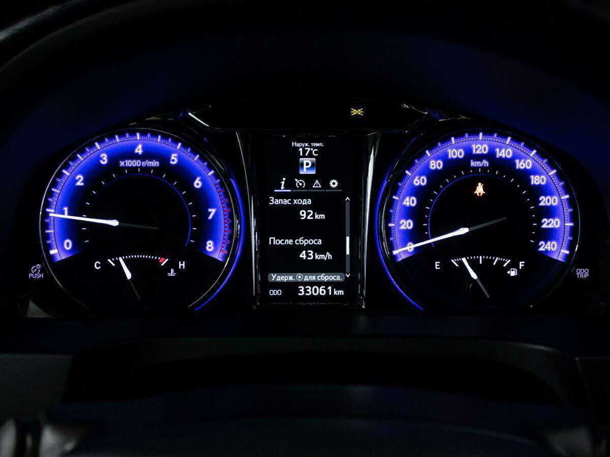 Купить Toyota Camry с пробегом. Фото: #11