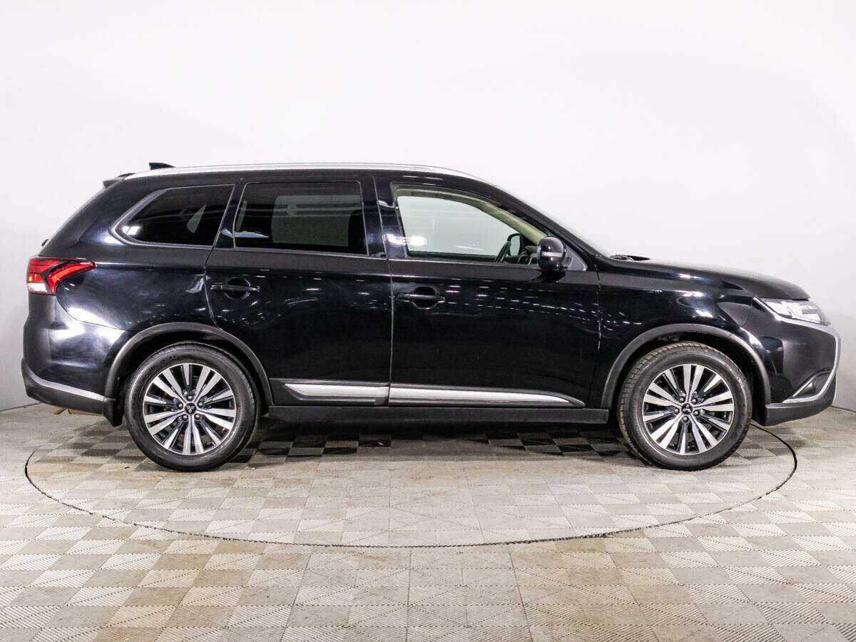 Купить Mitsubishi Outlander с пробегом. Фото: #3