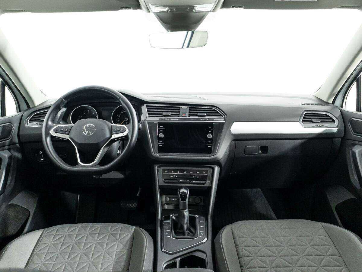 Купить Volkswagen Tiguan с пробегом. Фото: #12