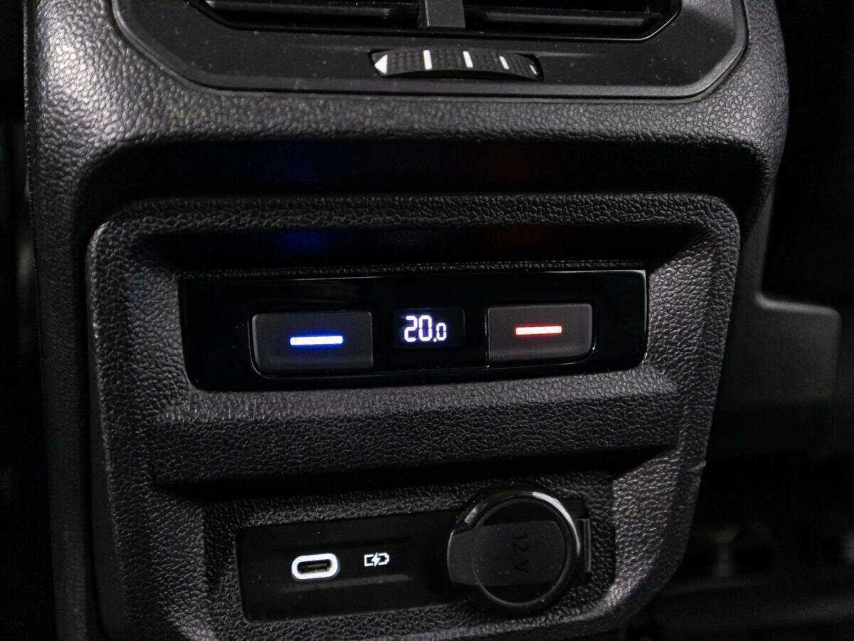 Купить Volkswagen Tiguan с пробегом. Фото: #18