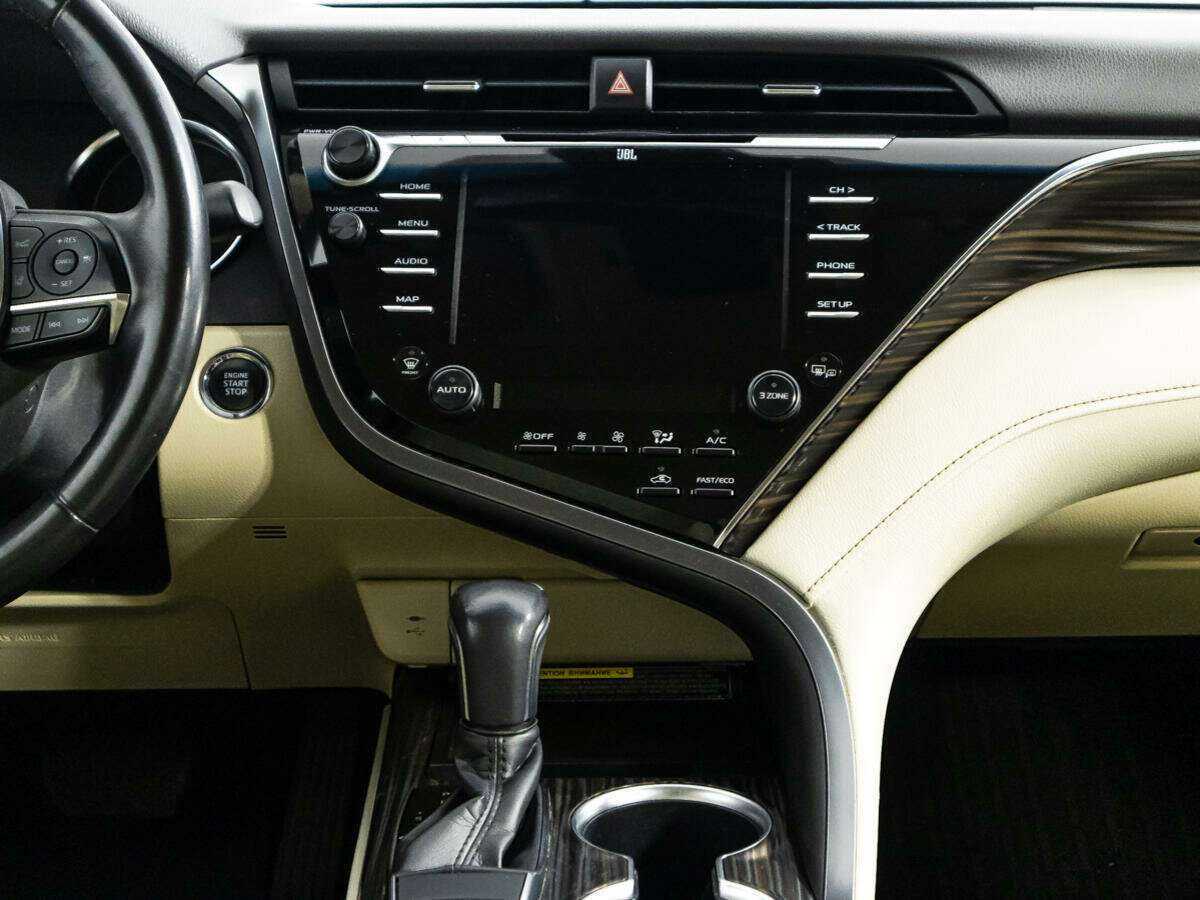 Купить Toyota Camry с пробегом. Фото: #13