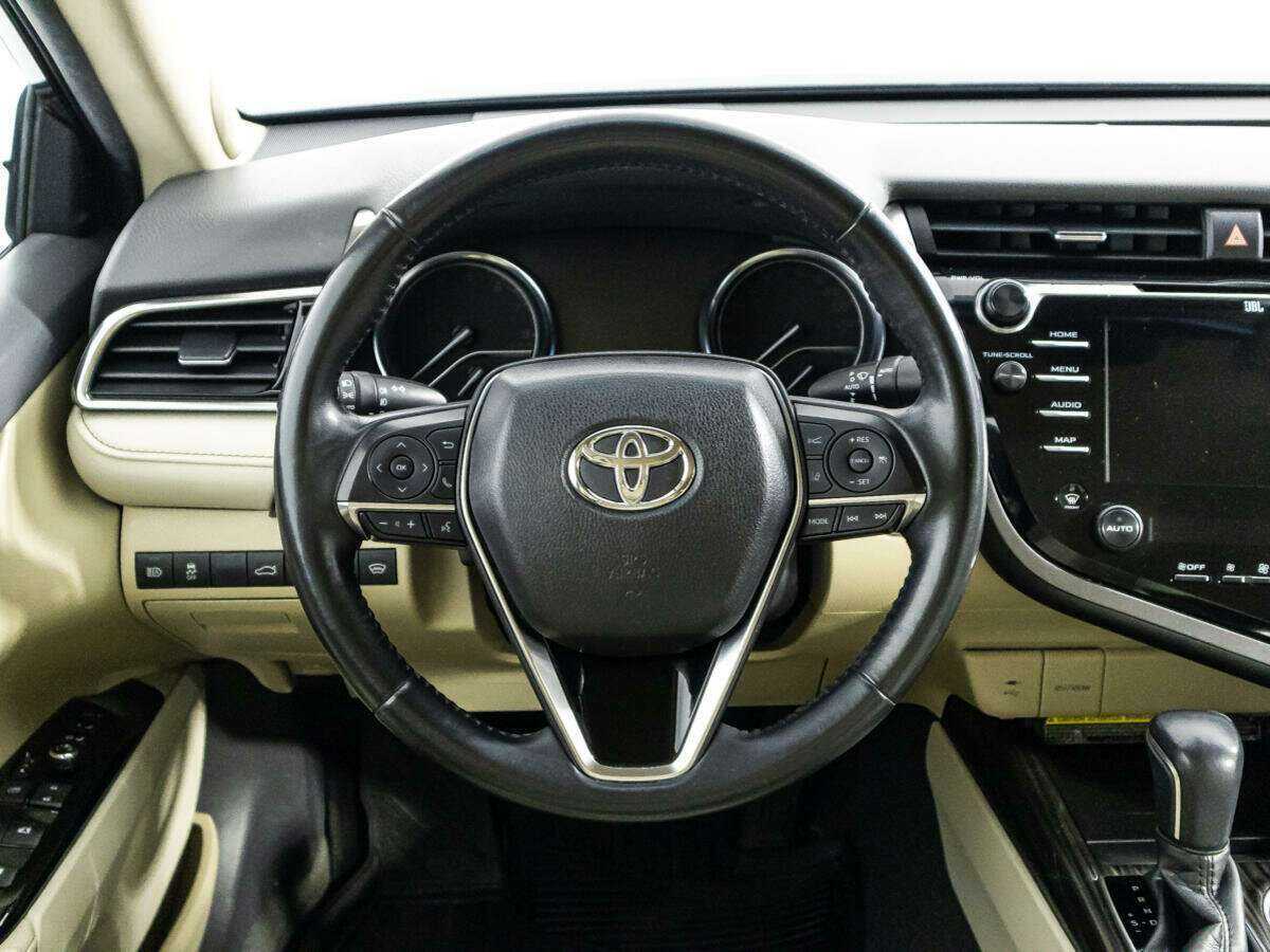 Купить Toyota Camry с пробегом. Фото: #22