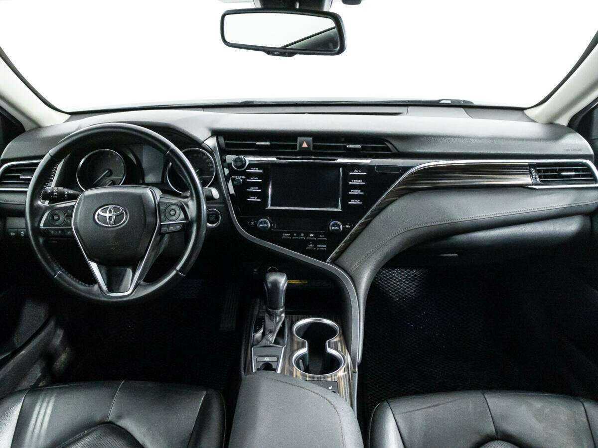 Купить Toyota Camry с пробегом. Фото: #12