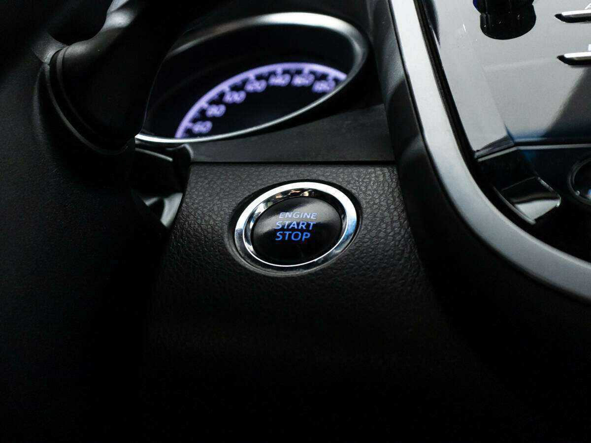 Купить Toyota Camry с пробегом. Фото: #18