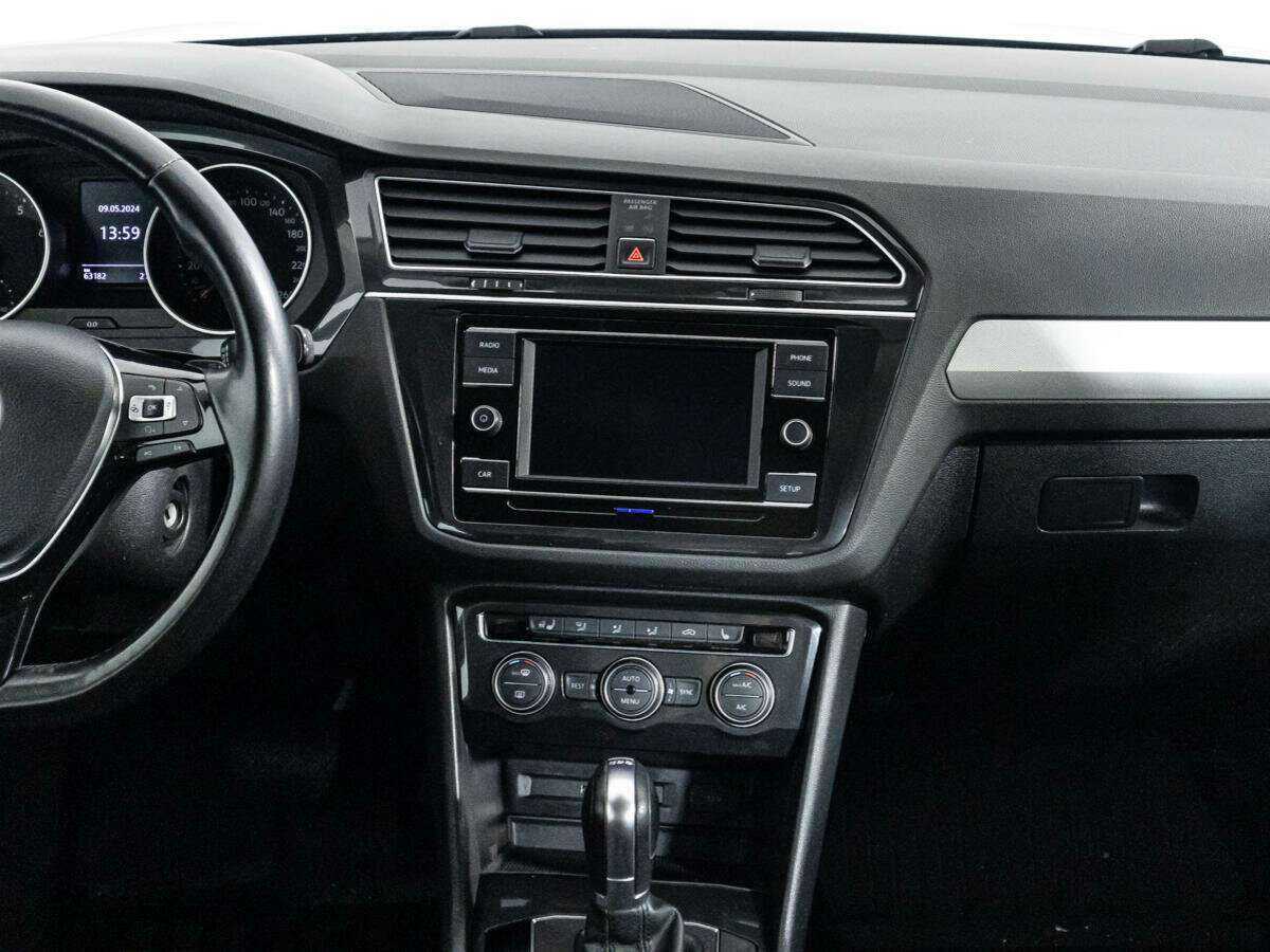 Купить Volkswagen Tiguan с пробегом. Фото: #13