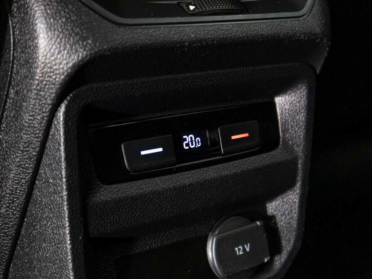 Купить Volkswagen Tiguan с пробегом. Фото: #14