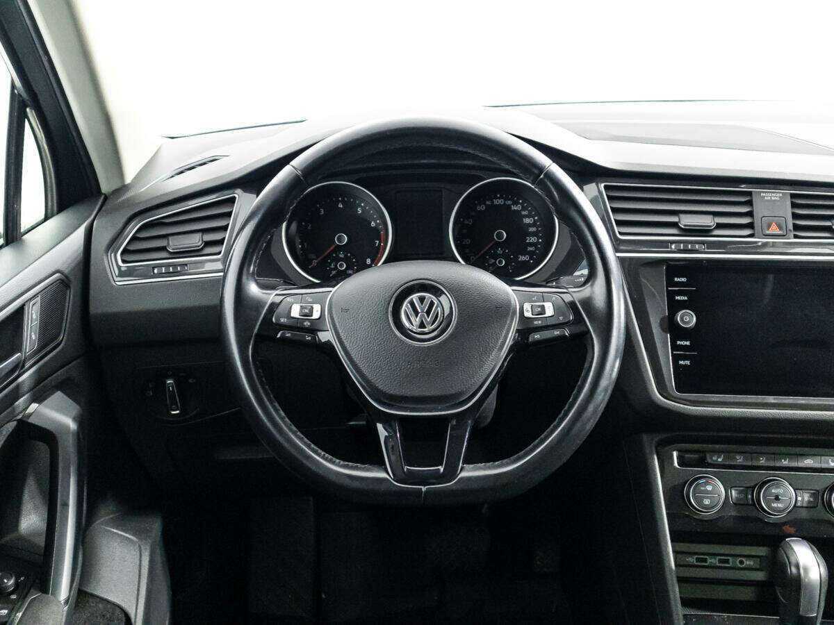 Купить Volkswagen Tiguan с пробегом. Фото: #17
