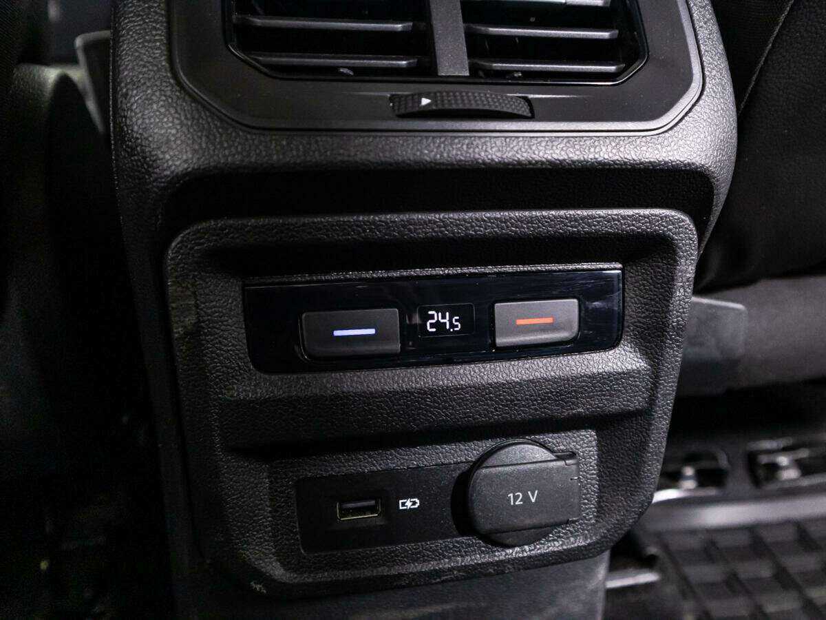 Купить Volkswagen Tiguan с пробегом. Фото: #19