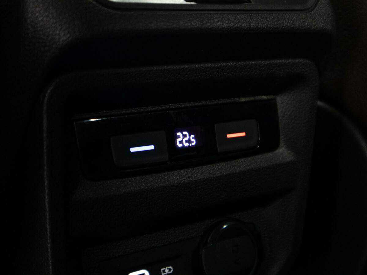 Купить Volkswagen Tiguan с пробегом. Фото: #17