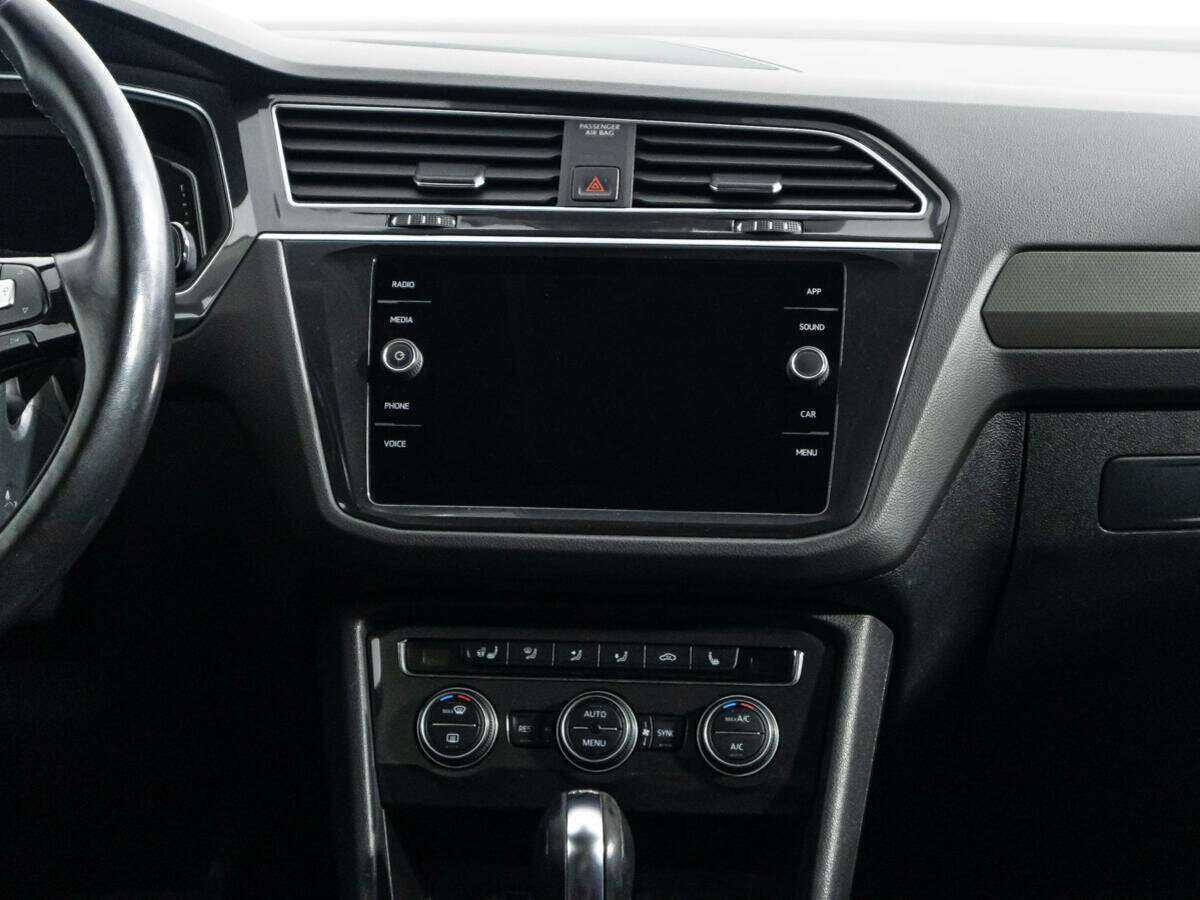 Купить Volkswagen Tiguan с пробегом. Фото: #13