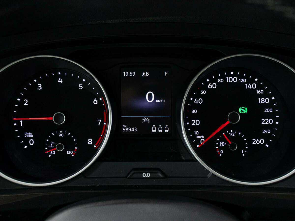 Купить Volkswagen Tiguan с пробегом. Фото: #11