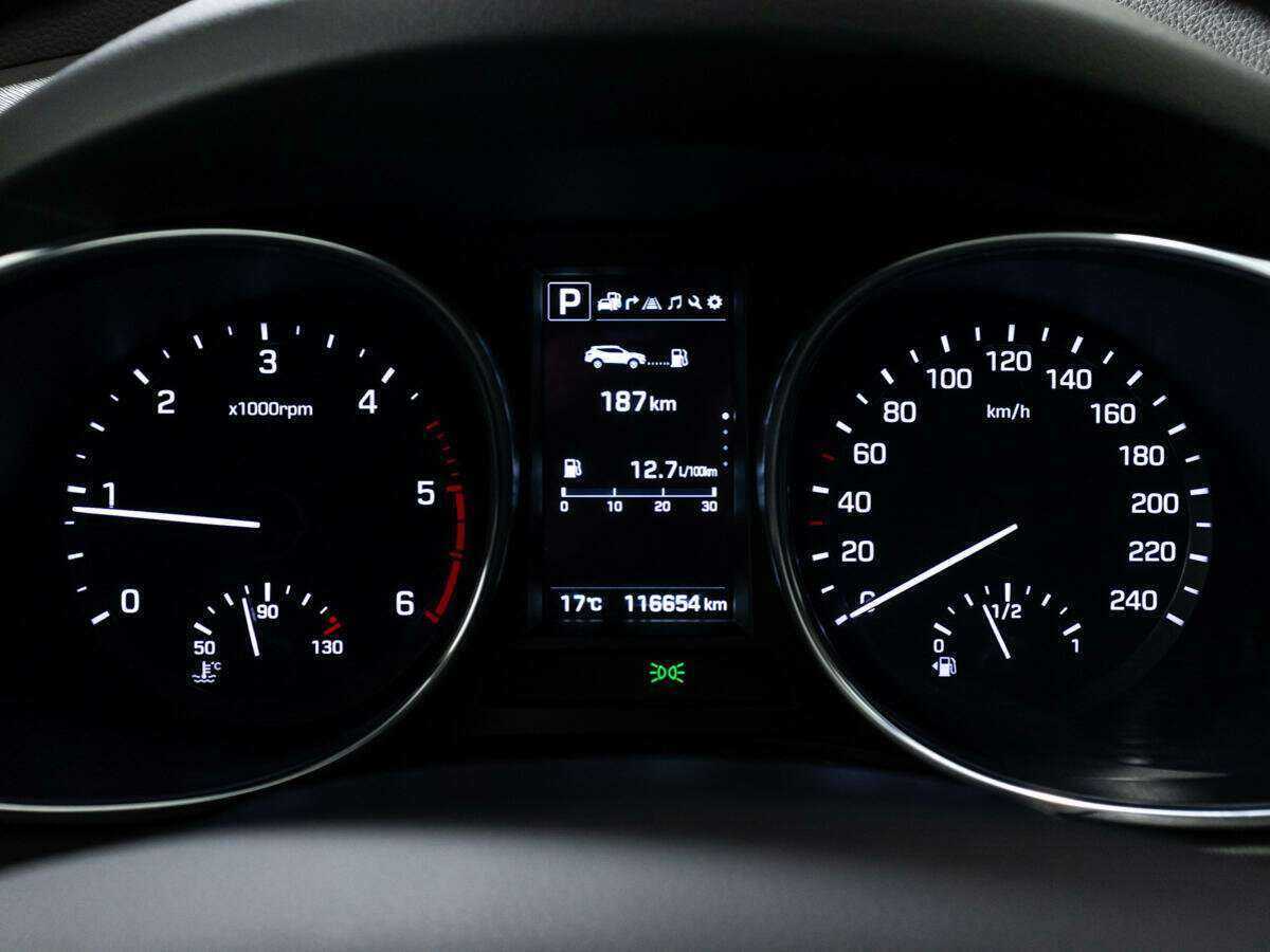 Купить Hyundai Santa Fe с пробегом. Фото: #11