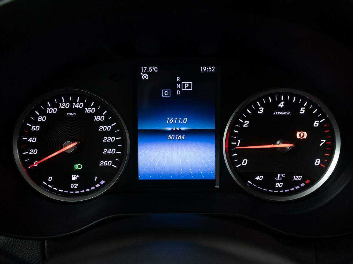 Купить Mercedes-Benz C-Класс с пробегом. Фото: #11