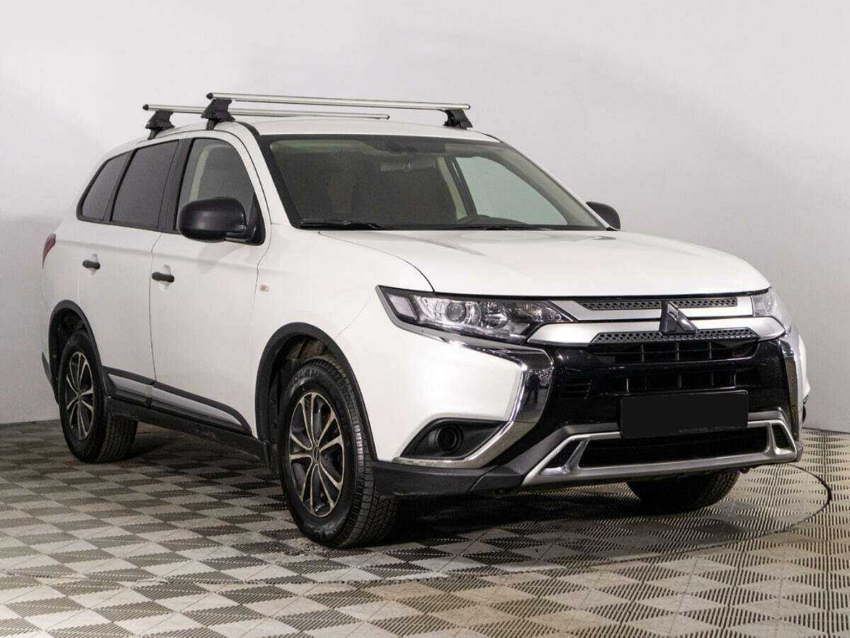 Купить Mitsubishi Outlander с пробегом. Фото: #2