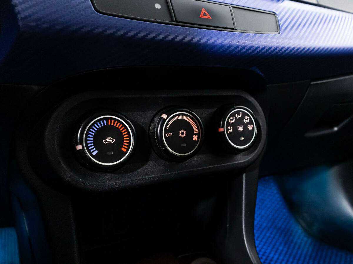 Купить Mitsubishi Lancer с пробегом. Фото: #14