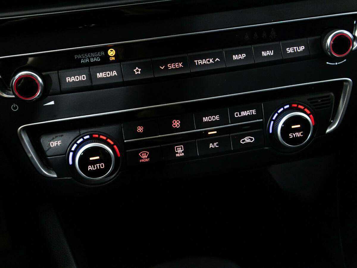 Купить Kia Optima с пробегом. Фото: #18