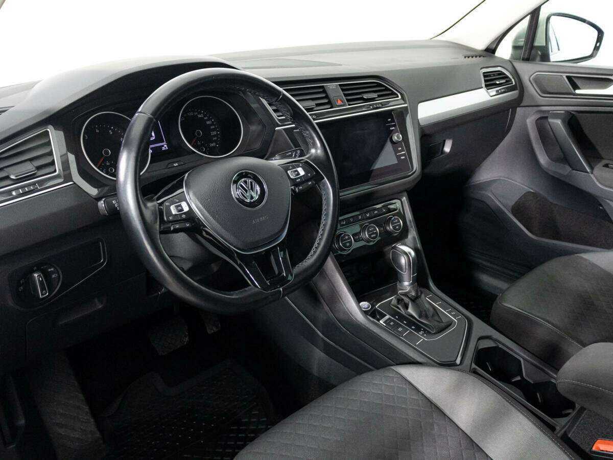 Купить Volkswagen Tiguan с пробегом. Фото: #10