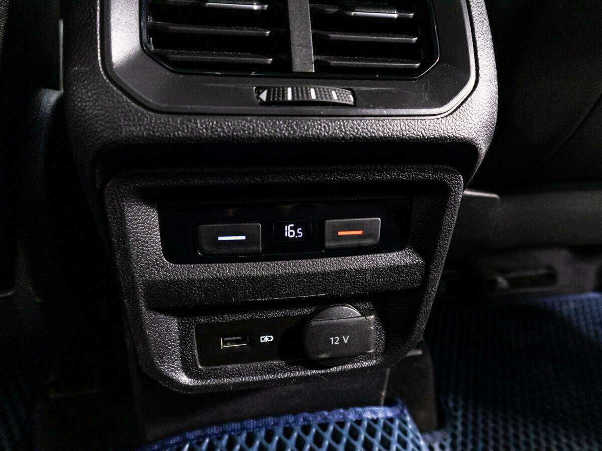 Купить Volkswagen Tiguan с пробегом. Фото: #18