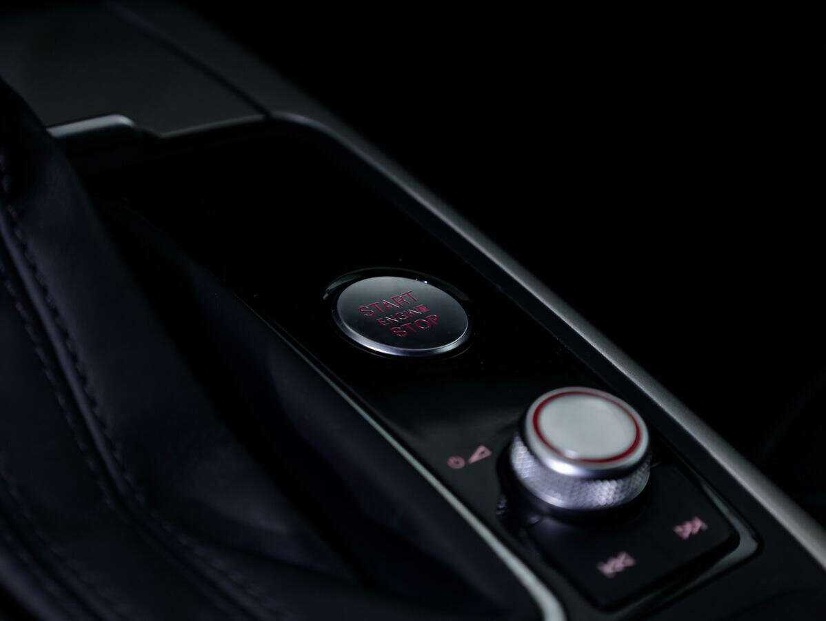 Купить Audi A6 с пробегом. Фото: #16