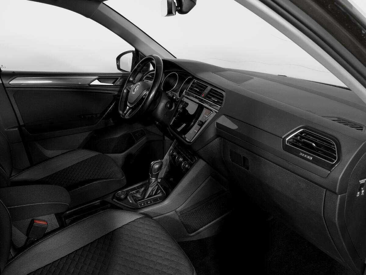 Купить Volkswagen Tiguan с пробегом. Фото: #8